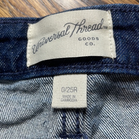 Dark blue vintage style universal threads shorts! - Picture 3 of 4